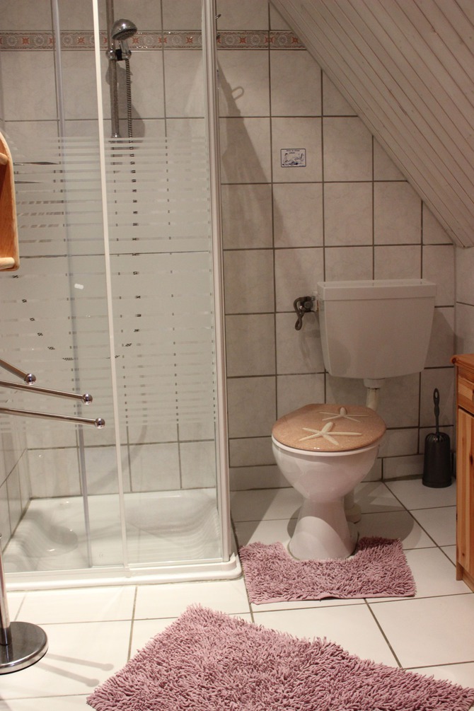 Ferienwohnung in K&uuml;kel&uuml;hn - Ferienhof Bl&ouml;hs - Duschbad