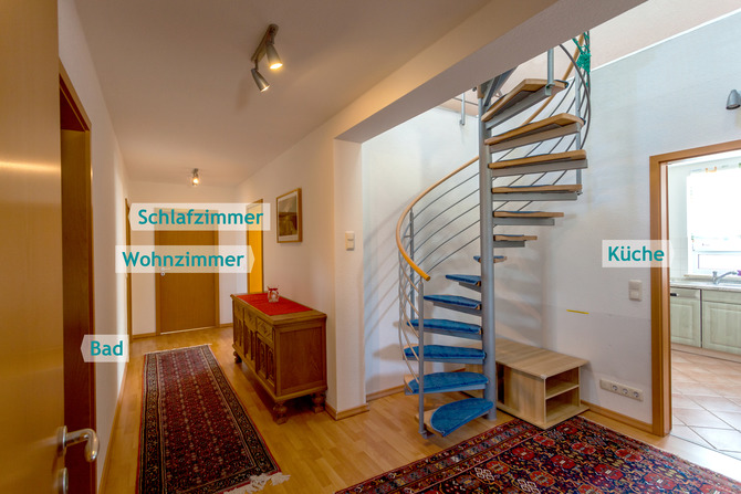 Ferienwohnung in Bastorf - Haus Mare - Flur mit Treppe ins Dachgescho&szlig;