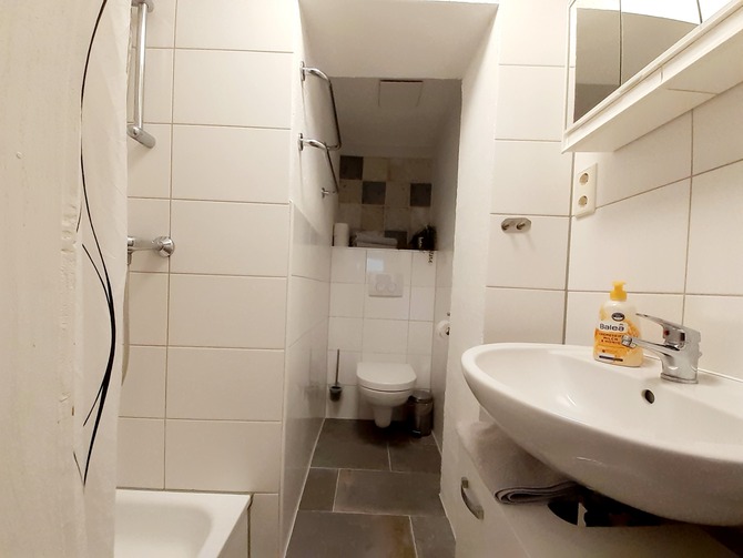 Ferienwohnung in Tremt - Zum Naturstrand - Innenbad mit Dusche und WC
