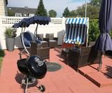Ferienwohnung in Niendorf/Ostsee - Haus Edda FeWo Kr&auml;hennest - Terrasse im Garten mit M&ouml;beln und Grill