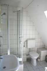 Ferienwohnung in Born a. Dar&szlig; - Am Raad FeWo Kranich - Bad 2