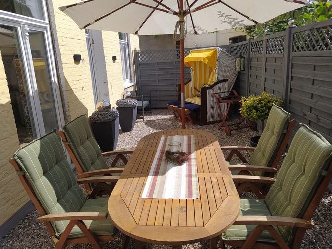 Ferienwohnung in Heiligenhafen - Ferienwohnung in der Altstadt - Terrasse  Gartenm&ouml;bel