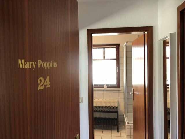 Ferienwohnung in Gustow - Ferienwohnung "Mary Poppins" mit Balkon zwischen Strand, Wald & Wiese im S&uuml;dosten der Insel R&uuml;gen! - Bild 2