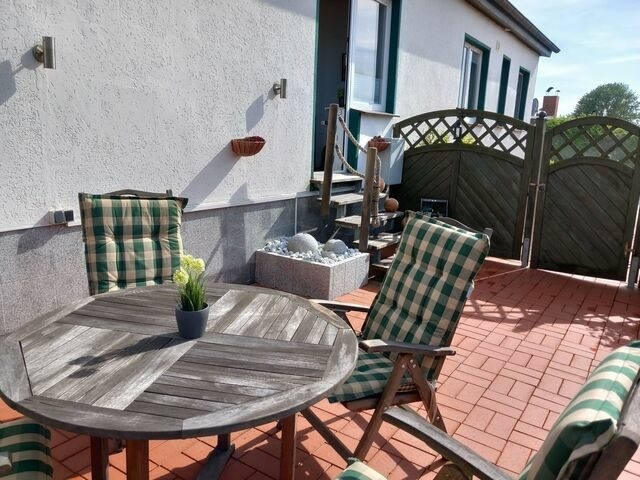 Bungalow in Hohenkirchen - direkt am Wasser ""K&uuml;stenperle"mit Meerblick und Sauna - Bild 18