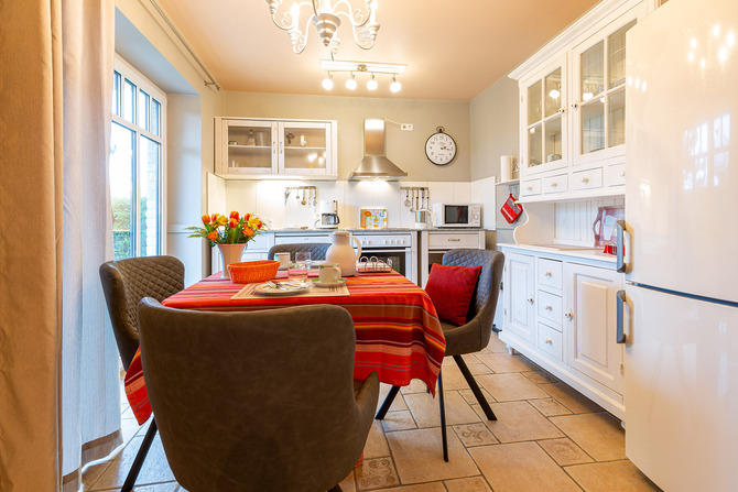 Ferienwohnung in Ostseeheilbad Zingst - Whg L, Ihr UrlaubsZuhause - K&uuml;che mit Essplatz